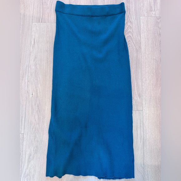 PRETTYGARDEN Women’s Dark Green 2 Piece Ribbed Cropped Sweater & Maxi Skirt Set - Picture 6 of 8